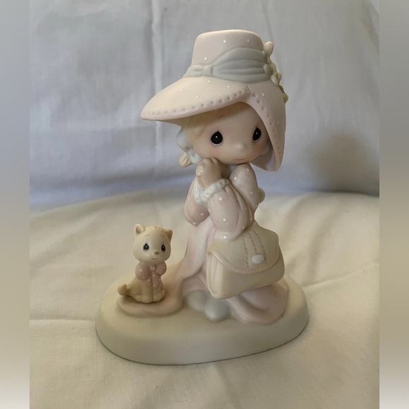 Accessories - Precious Moments 1983 "To a Very Special Mom" figurine!